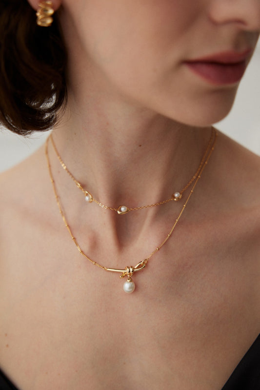 Dainty Natural Pearl Choker