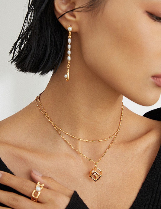 Geometric Square Pearl Necklace