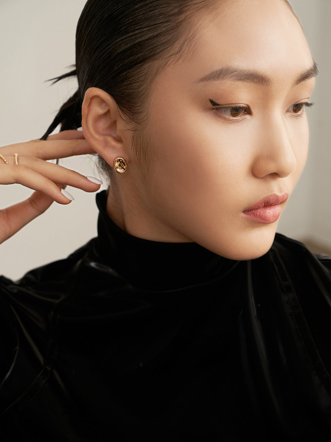 French Elegance Silver Studs