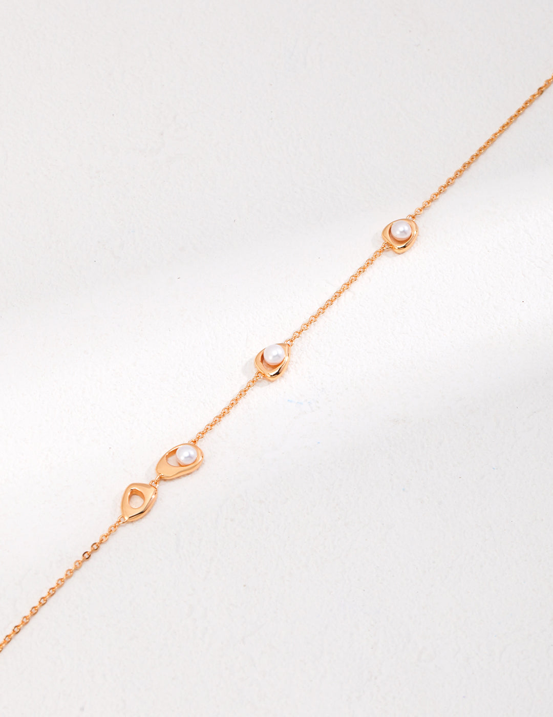 Dainty Natural Pearl Choker