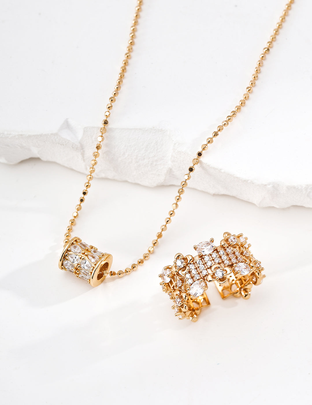 Solitaire Zircon Elegance Necklace