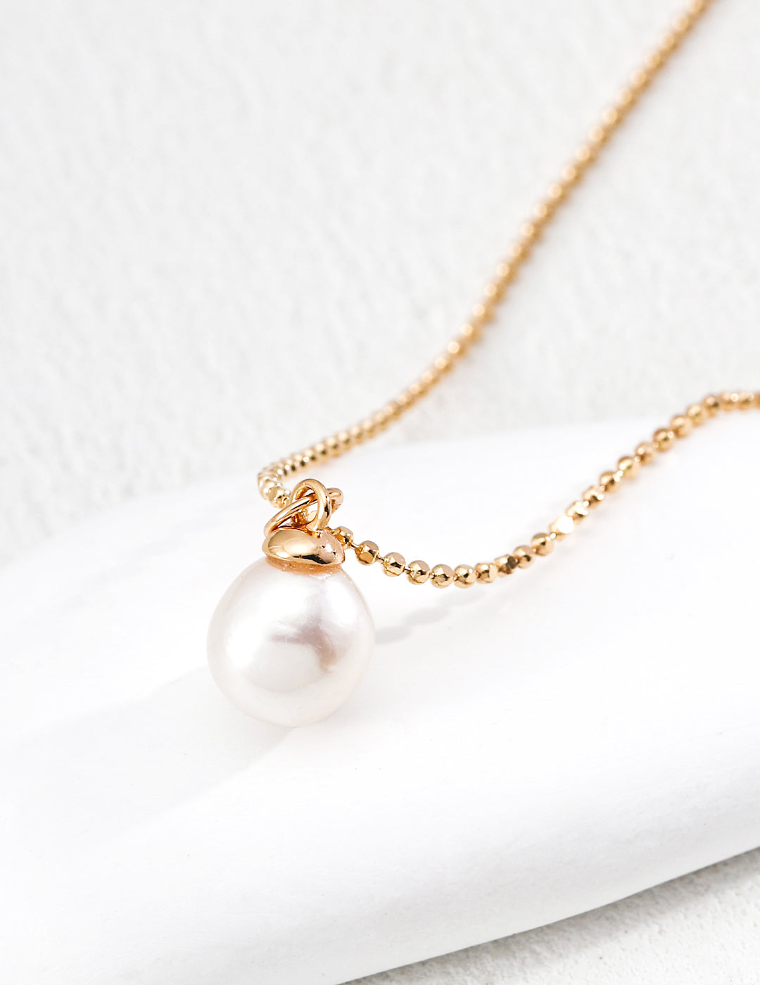 Classic Solitaire Natural Pearl Necklace