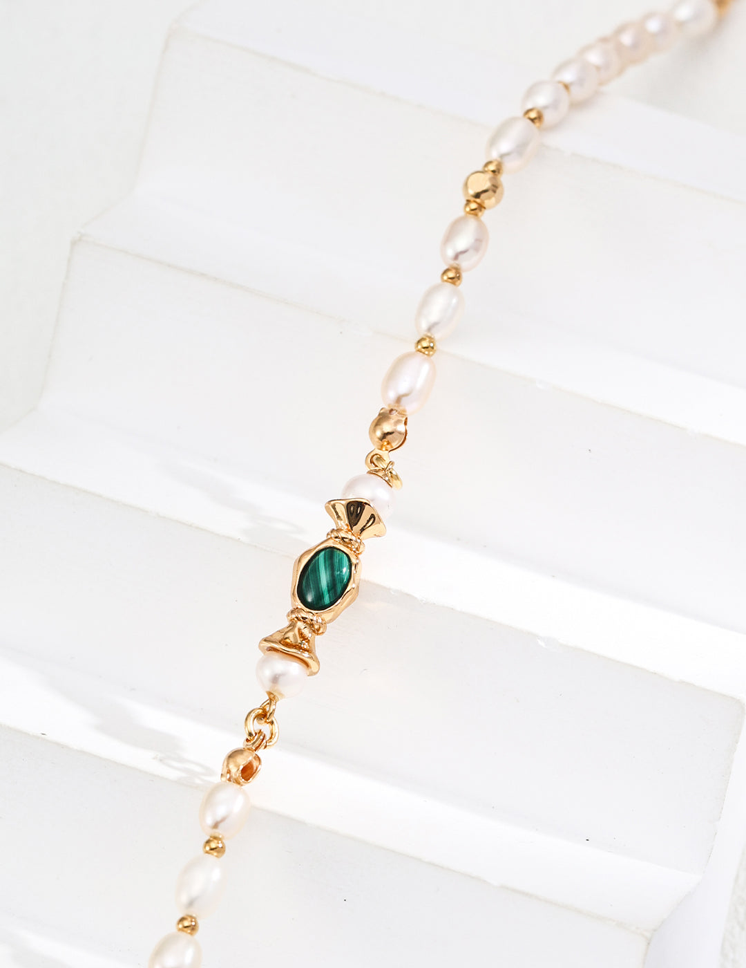 Minimalist Malachite & Natural Pearl Necklace