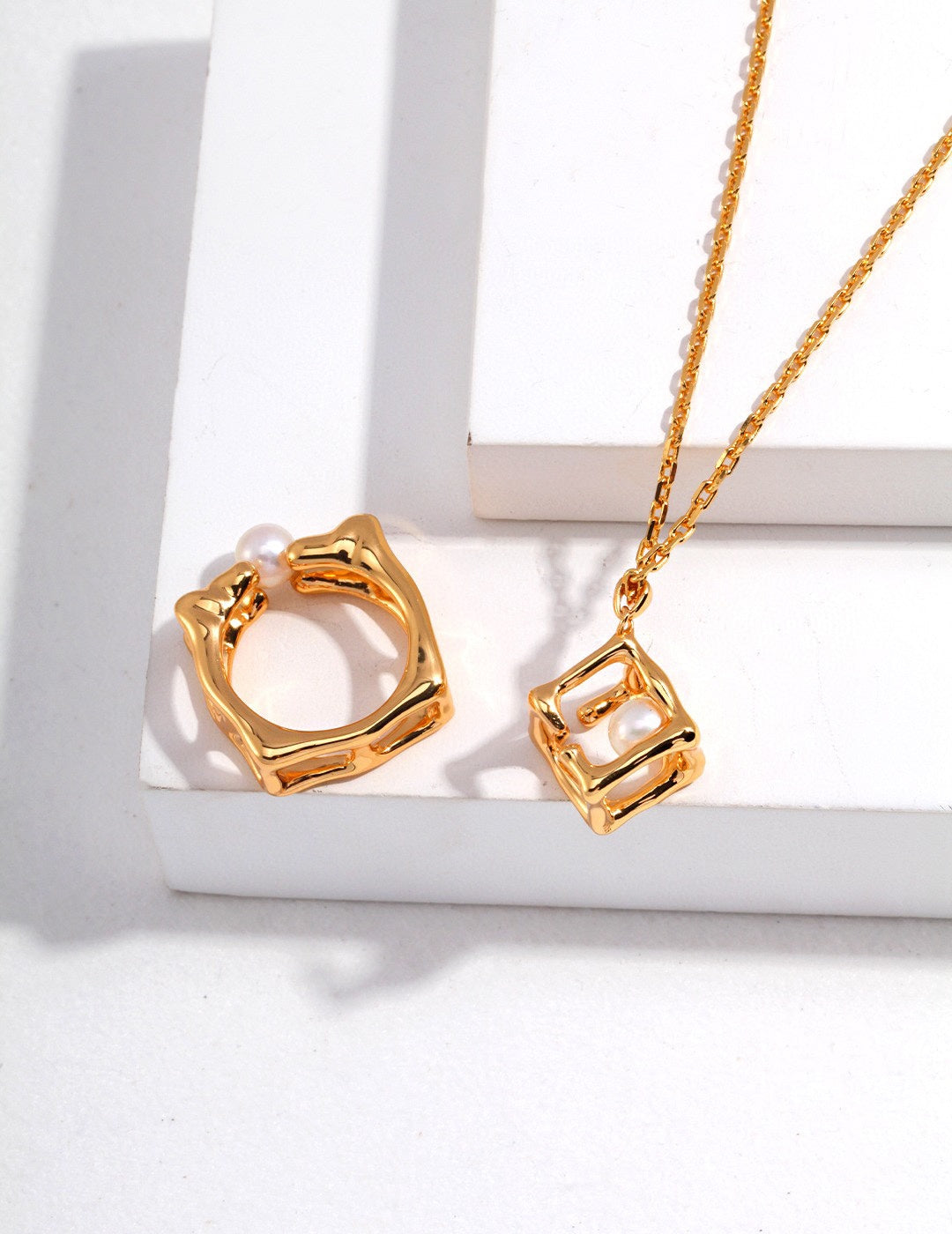 Geometric Square Pearl Necklace