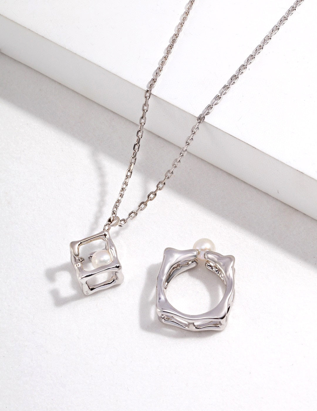 Geometric Square Pearl Necklace