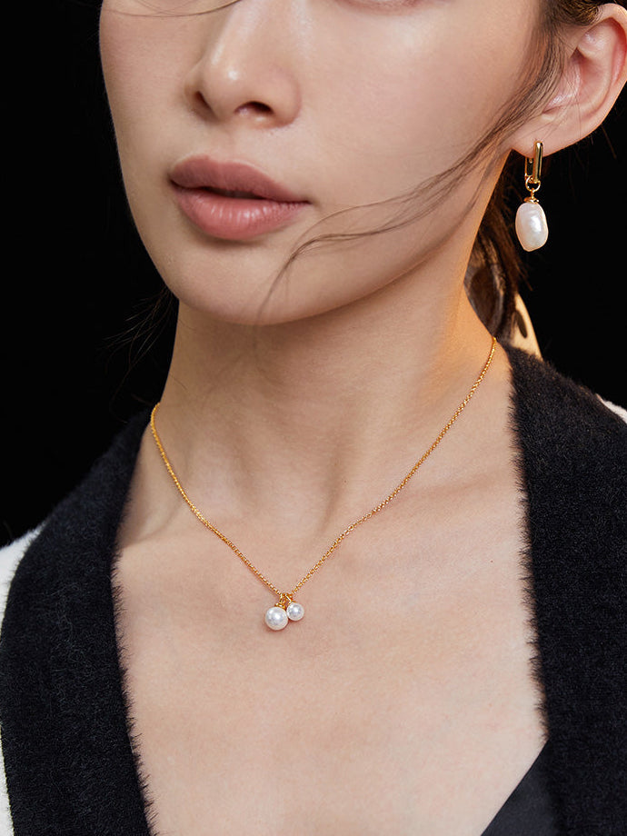 Luminous Double Pearl Collarbone Necklace
