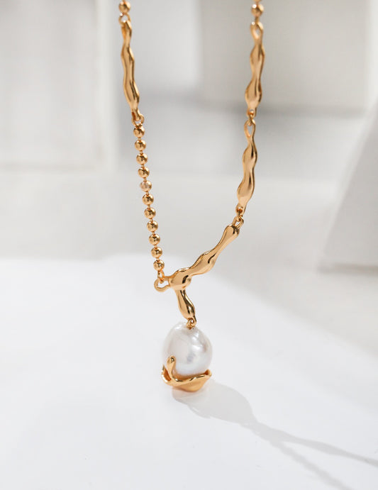 Organic Flow Baroque Pearl Necklace